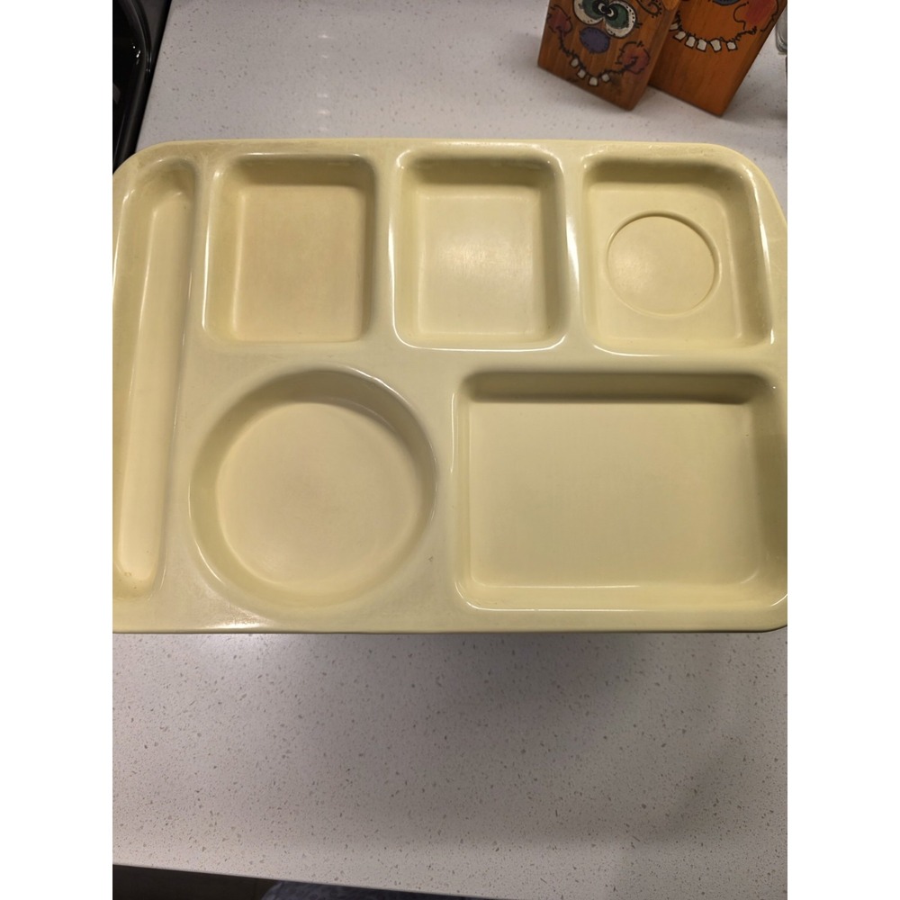 VTG Prolon School Cafeteria Lunch Trays Yellow NSF-39150 9853 Lot Of 6